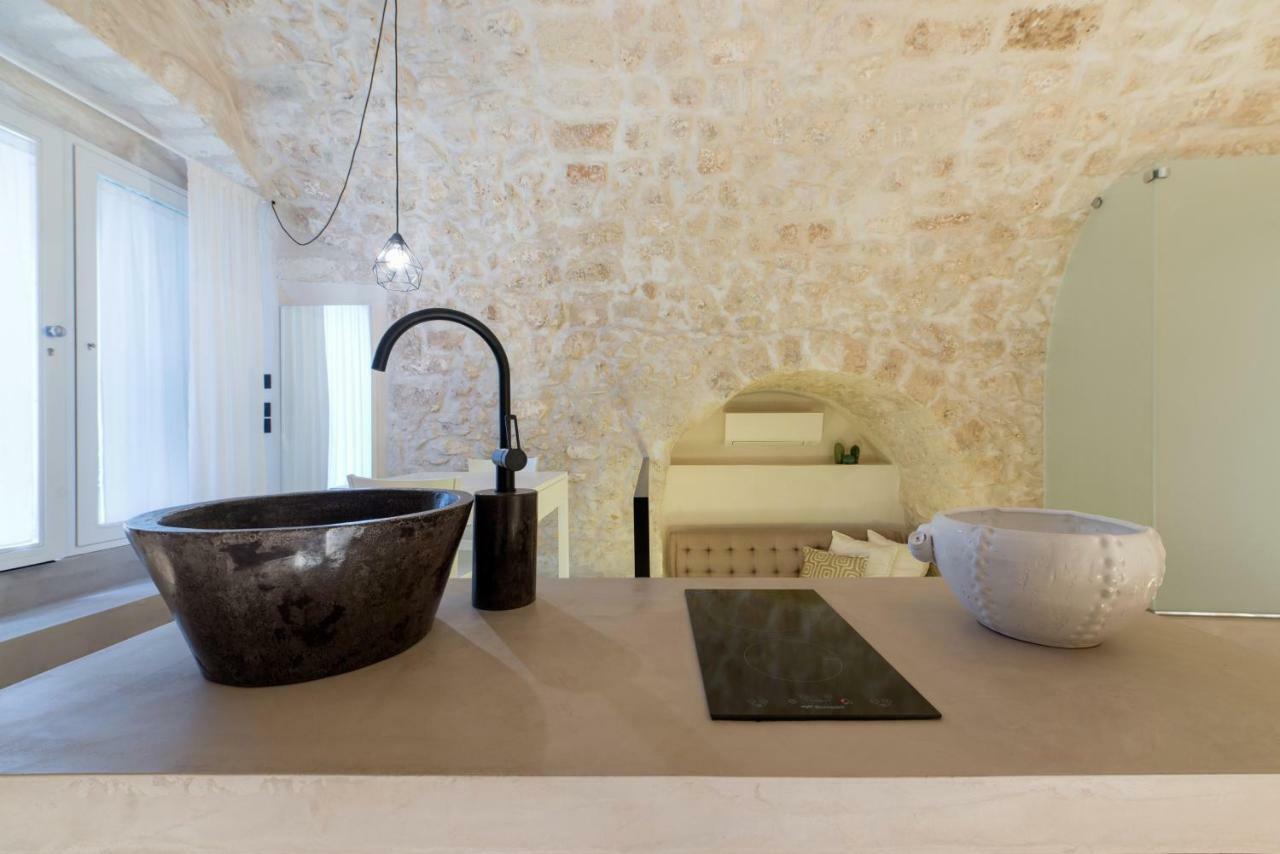 Vittoria Luxury Suite A Ostuni By Wonderful Italy Bagian luar foto