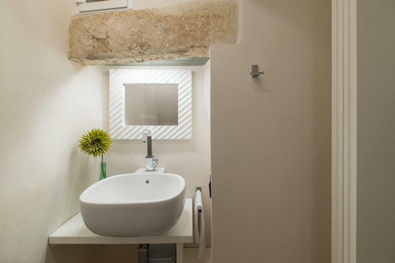 Vittoria Luxury Suite A Ostuni By Wonderful Italy Bagian luar foto